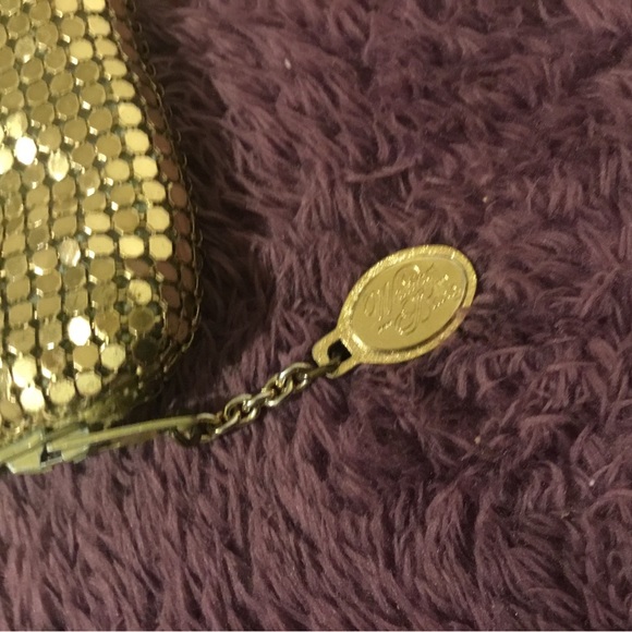 Whiting & Davis Gold Sequin Medium Size Bag - Picture 9 of 13